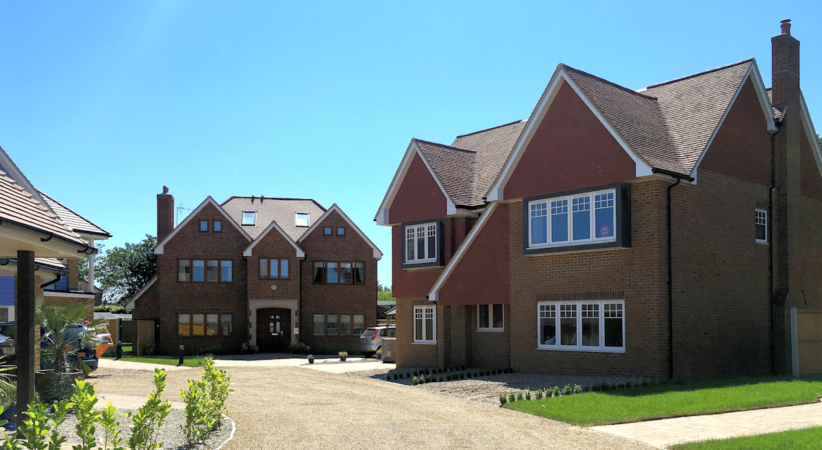 5 House close